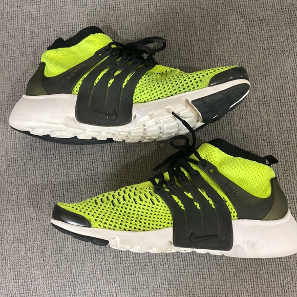 Nike Air Presto Flyknit Ultra Volt black and white mens size 9.5 - Picture 6 of 9